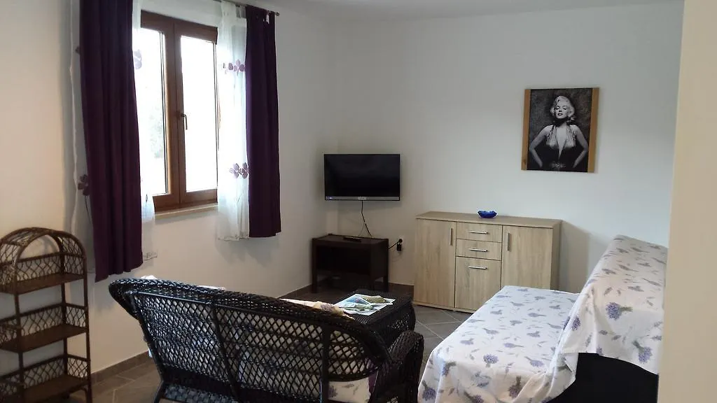 Abba Apartment Sveti Lovrec Pazenaticki