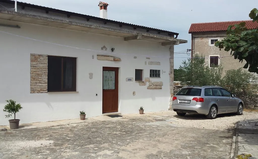 Abba Apartment Sveti Lovrec Pazenaticki
