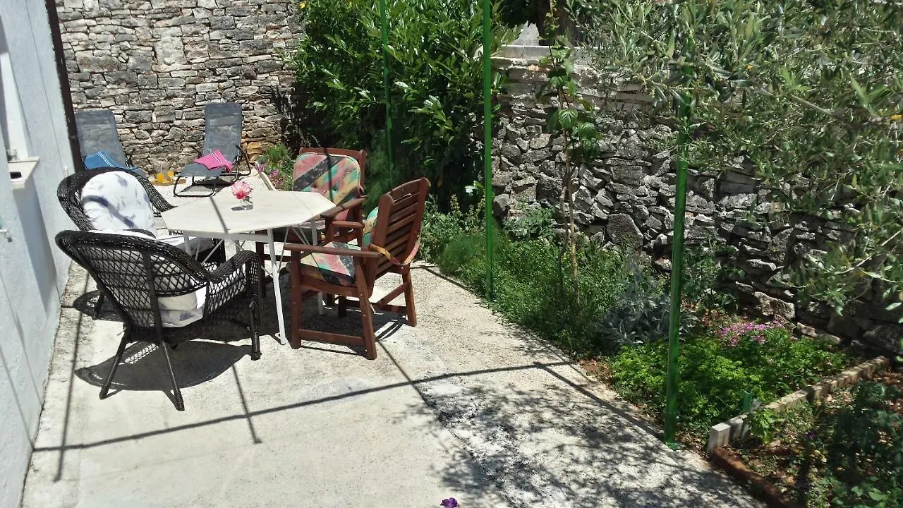 Abba Apartment Sveti Lovrec Pazenaticki Croatia