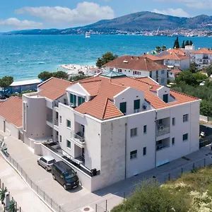 Ocrux Apartment Trogir