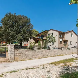 Salak Apartment Pula