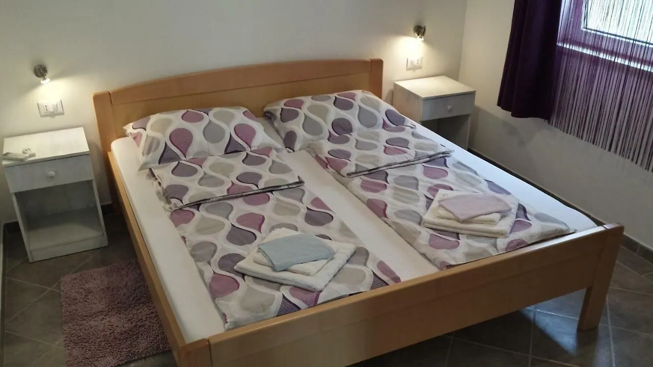 Abba Apartment Sveti Lovreč Pazenatički 0*,